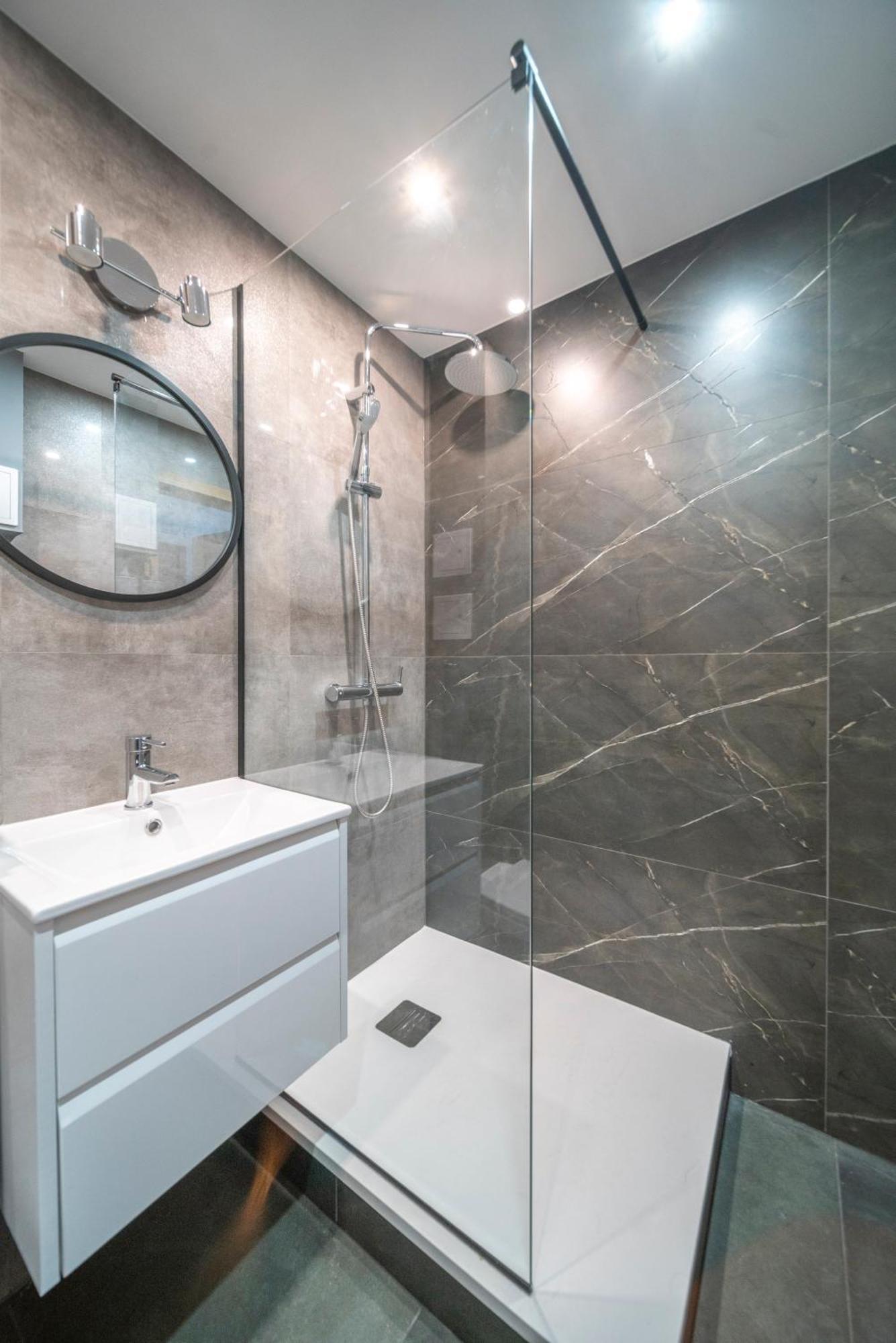 Verde Apartment Selfcheck-In 24H Wroclaw Bagian luar foto